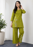 GREEN