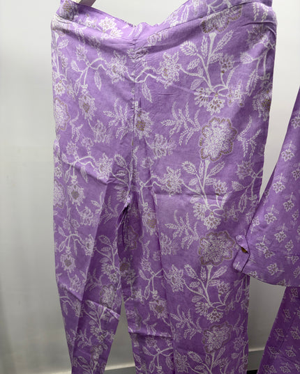 LADIES COTS CODE-A50 Elegant Lavender Printed Kurti with Matching Pants – Perfect for Casual, Office & Daily Wear