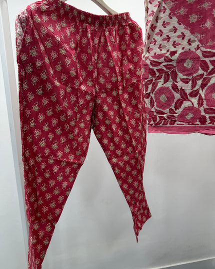 LADIES KURTI SET CODE-A109 Women's Printed Cotton Blend Kurta Set with Straight Pants & Dupatta | Tomato & Onion