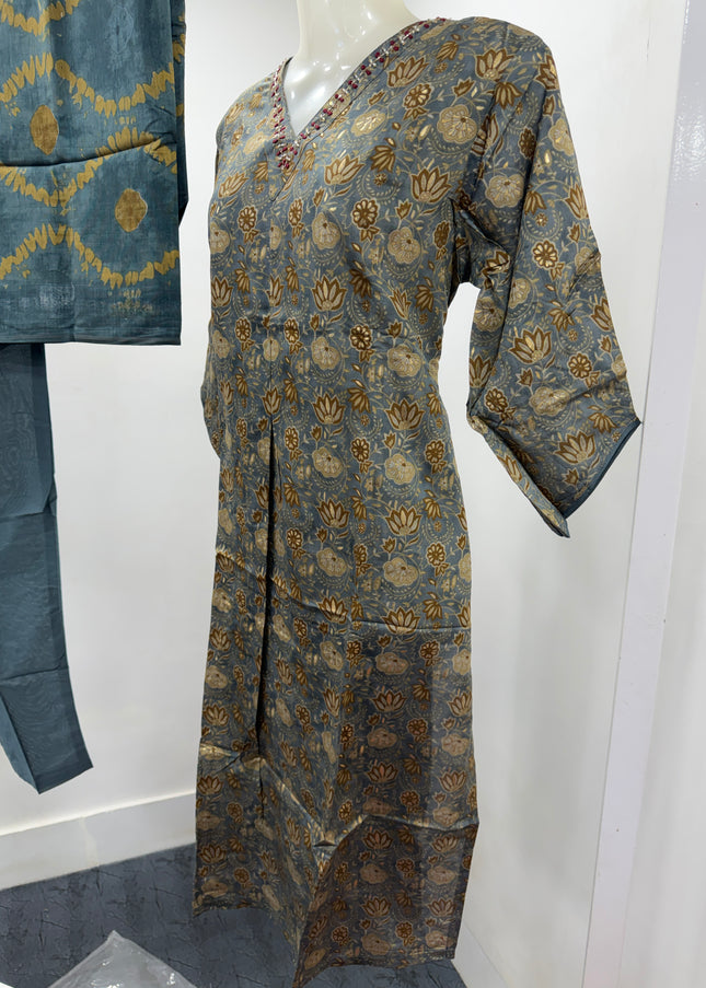 LADIES KURTI SET CODE-A122 Women's Grey Floral Printed Kurta Pant Set with Dupatta