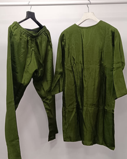 He & She Women’s Olive Green Kurti Pant Set – Elegant Embroidered Ethnic Wear