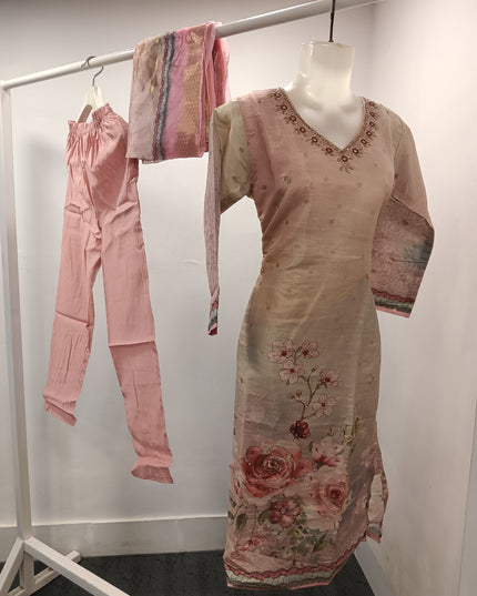 LADIES KURTI SET CODE-A181 He And She Women's Floral Printed Kurti Pant Set with Dupatta | V-Neck Ethnic Suit Set
