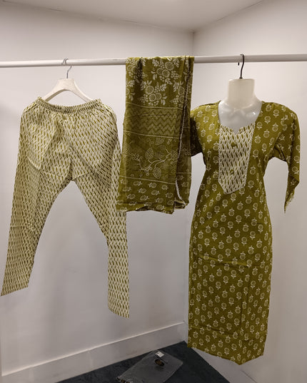 LADIES KURTI SET CODE-A169 He and She Women's Olive Green Printed Straight Kurti Pant Set with Dupatta | Ethnic Cotton Blend Suit Set