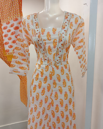 LADIES KURTI SET CODE-A196 He And She Women's Printed Cotton Kurti Set with Straight Pajama & Dupatta | Ethnic 3-Piece Suit Set