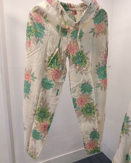 LADIES KURTI SET CODE-A247 Women’s Floral Printed Kurta Pant Set – Red & Green