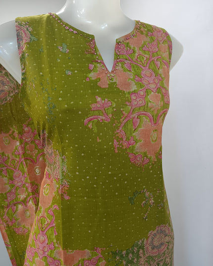 LADIES KURTI SET CODE-A246 Women’s Green Printed Sleeveless Kurti Pant Set