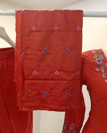 LADIES KURTI SET CODE-A265 Women’s Red Embroidered Kurta Pant Set with Dupatta