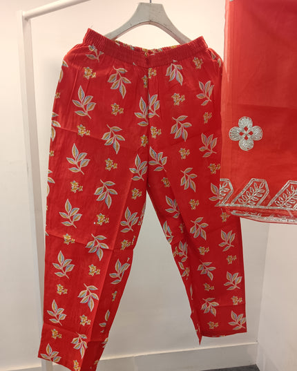 LADIES KURTI SET CODE-A261 Women’s Red Floral Printed Kurta Pant Set with Dupatta