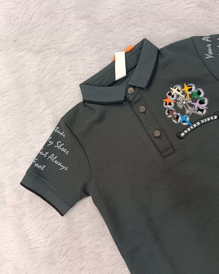 BOYS TSHIRT CODE-A241 Boys Dark Green Printed Polo T-Shirt with Graphic Detail