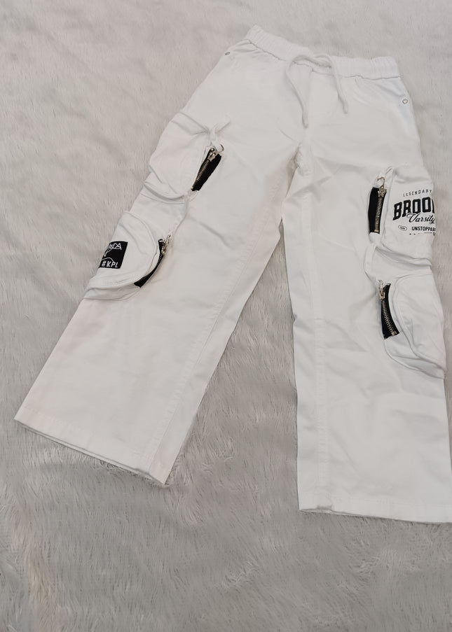 BOYS JEANS CODE-A283 Boys Black Oversized T-Shirt with White Cargo Pants Set | Stylish Kids Co-Ord Set