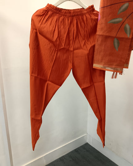 LADIES KURTI SET CODE-A289 Women’s Orange Embroidered Kurta Pant Set with Printed Dupatta