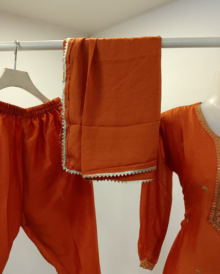 LADIES KURTI SET CODE-A292 Women’s Orange Embroidered Straight Kurta Pant Set with Dupatta