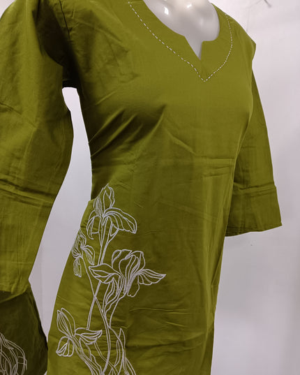 LADIES KURTI SET CODE-A410 Women’s Embroidered Kurta Pant Set | Floral Thread Work Straight Kurti with Wide Leg Pants