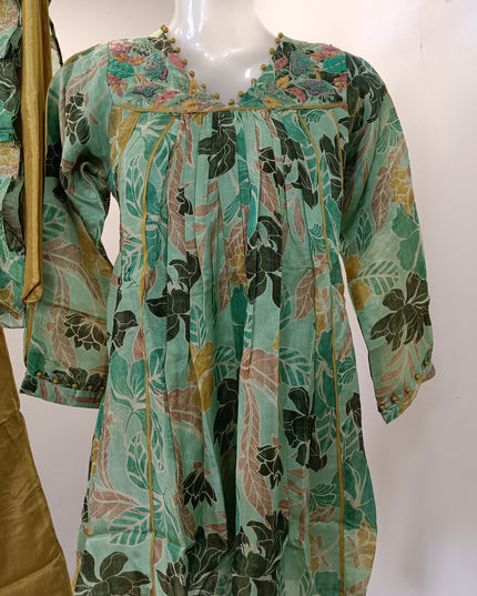 LADIES DRESS A431 Women’s Green Floral Printed Kurta Palazzo Set with Dupatta | Elegant Ethnic Wear