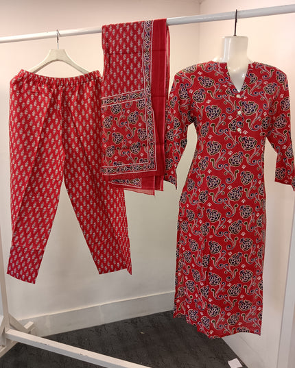 LADIES DRESS A479 Women’s Red Printed Kurti Set with Dupatta & Matching Pants | He And She